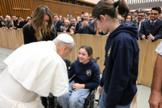 18-Aos estudantes participantes no Jubileu do Mundo Educativo