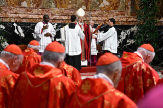 22-Santa Missa em sufrágio do Papa Francisco e dos cardeais e bispos falecidos durante o ano
