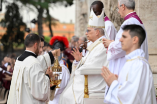 13-Solennité du Corps et du Sang du Christ - Messe, procession et bénédiction eucharistique