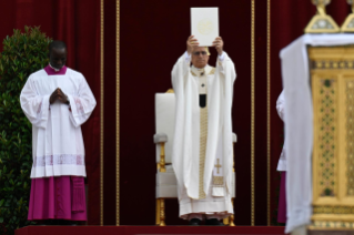 19-Solennité du Corps et du Sang du Christ - Messe, procession et bénédiction eucharistique