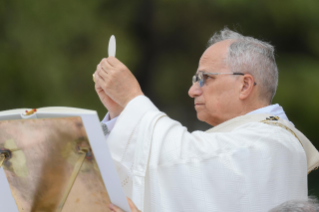 31-Solennité du Corps et du Sang du Christ - Messe, procession et bénédiction eucharistique