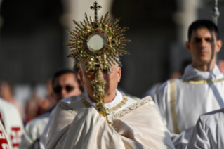 44-Solennité du Corps et du Sang du Christ - Messe, procession et bénédiction eucharistique