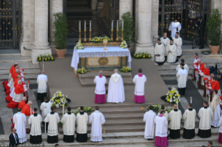 47-Solennité du Corps et du Sang du Christ - Messe, procession et bénédiction eucharistique