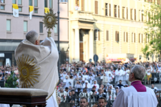 48-Solennité du Corps et du Sang du Christ - Messe, procession et bénédiction eucharistique