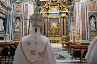 51-Solennité du Corps et du Sang du Christ - Messe, procession et bénédiction eucharistique
