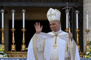 52-Solennité du Corps et du Sang du Christ - Messe, procession et bénédiction eucharistique