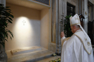 53-Solennité du Corps et du Sang du Christ - Messe, procession et bénédiction eucharistique