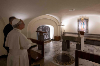 9-Santa Messa nella Cripta della Basilica di San Pietro