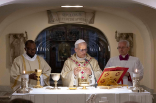 5-Santa Messa nella Cripta della Basilica di San Pietro