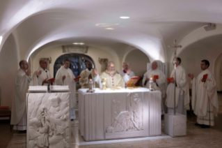 4-Santa Messa nella Cripta della Basilica di San Pietro