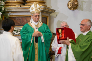 33-Santa Missa