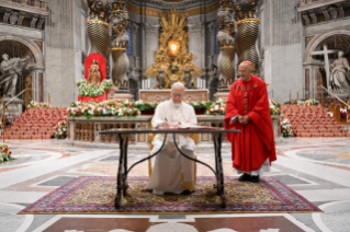 12-Santa Messa con gli universitari delle Università Pontificie