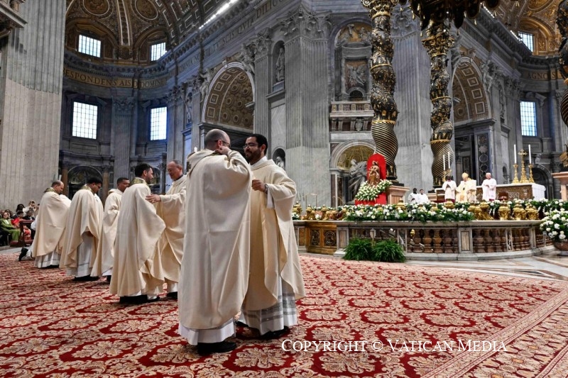 5-IV Domingo de Pascua &ndash; Santa Misa con ordenaciones sacerdotales