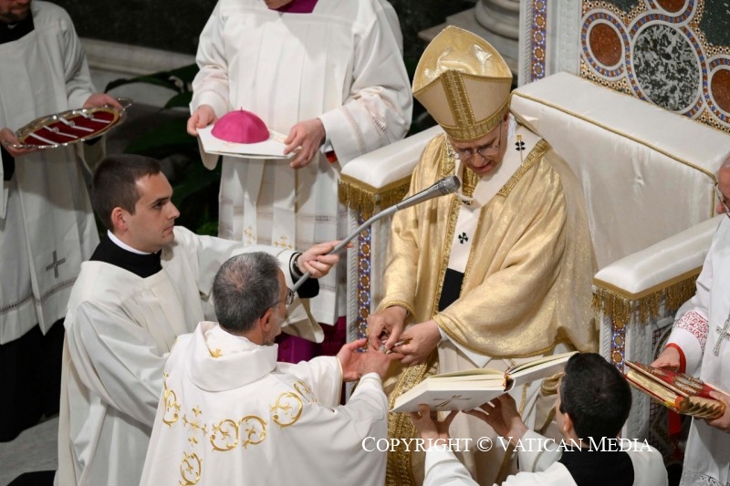 8-Misa con ordenaciones episcopales