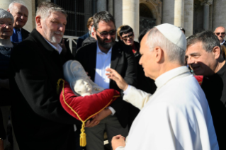 43-Audiencia general