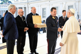 48-Audiencia general