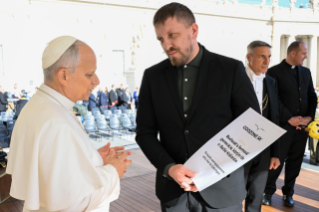 30-Audiencia general