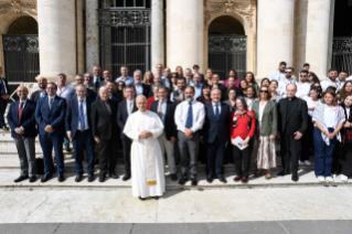 45-Audiencia general