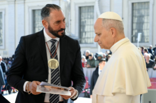 28-Audiencia general