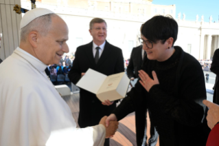 32-Audiencia general