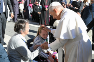 28-Audiencia general