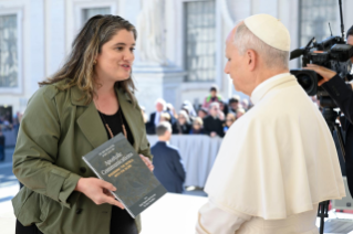 34-Audiencia general