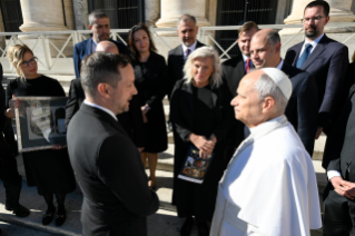 42-Audiencia general