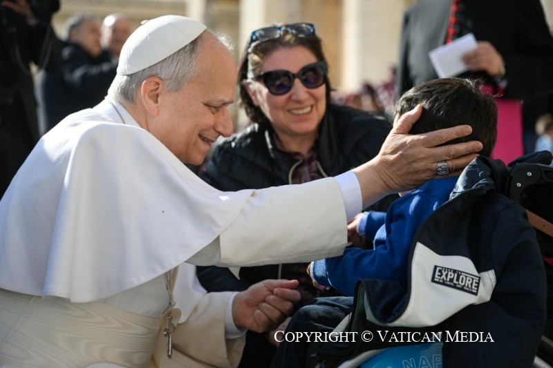 24-Audiencia general