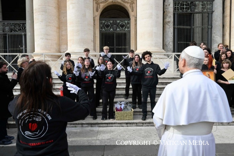 45-Audiencia general