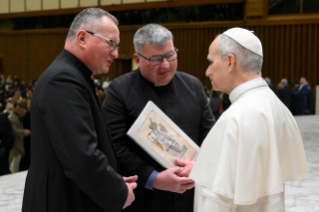 18-Audiencia general