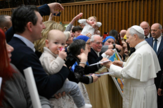 32-Audiencia general