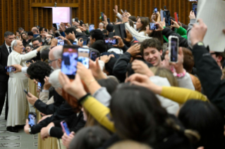 28-Audiencia general