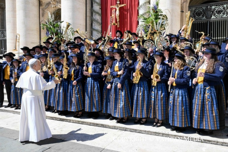 15-Audiencia general