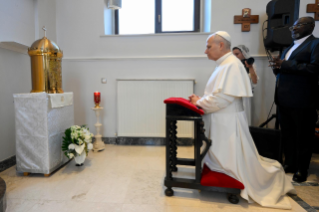 0-الزّيارة الرّسوليّة إلى تركيّا: زيارة إلى دار رعاية المسنّين لراهبات الفقراء الصّغيرات