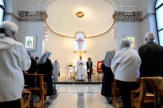 2-الزّيارة الرّسوليّة إلى تركيّا: زيارة إلى دار رعاية المسنّين لراهبات الفقراء الصّغيرات