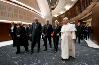 6-Apostolische Reise in die Türkei (Türkiye): Begegnung mit den Behördenvertretern, der Zivilgesellschaft und dem Diplomatischen Korps