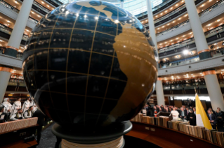 1-Apostolische Reise in die Türkei (Türkiye): Begegnung mit den Behördenvertretern, der Zivilgesellschaft und dem Diplomatischen Korps