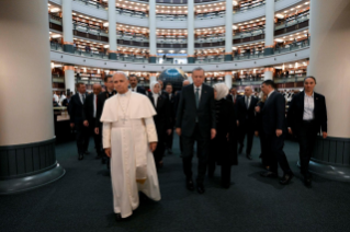 13-Apostolische Reise in die Türkei (Türkiye): Begegnung mit den Behördenvertretern, der Zivilgesellschaft und dem Diplomatischen Korps