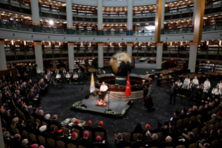 16-Apostolische Reise in die Türkei (Türkiye): Begegnung mit den Behördenvertretern, der Zivilgesellschaft und dem Diplomatischen Korps