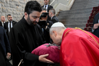 5-الزّيارة الرّسوليّة إلى لبنان: لقاء مع الأساقفة والكهنة والمكرَّسين والمكرّسات والعاملين الرَّعويّين 