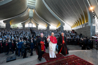 2-الزّيارة الرّسوليّة إلى لبنان: لقاء مع الأساقفة والكهنة والمكرَّسين والمكرّسات والعاملين الرَّعويّين 