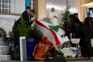 5-Viaje apost&oacute;lico al L&iacute;bano: Encuentro con los j&oacute;venes en la plaza frente al Patriarcado de Antioqu&iacute;a de los maronitas 