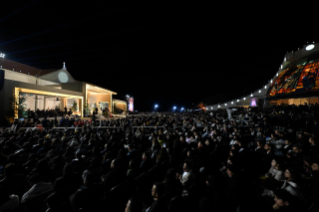 13-Viaje apost&oacute;lico al L&iacute;bano: Encuentro con los j&oacute;venes en la plaza frente al Patriarcado de Antioqu&iacute;a de los maronitas 