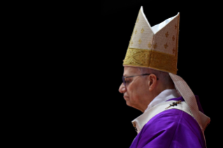 14-Apostolic Journey to Türkiye: Holy Mass