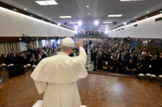 2-Voyage apostolique au Liban : Visite aux op&eacute;rateurs et aux patients de l'h&ocirc;pital &laquo; de la Croix &raquo; (Jal ed Dib)