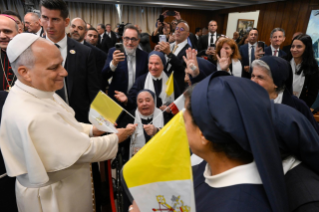 12-Voyage apostolique au Liban : Visite aux op&eacute;rateurs et aux patients de l'h&ocirc;pital &laquo; de la Croix &raquo; (Jal ed Dib)