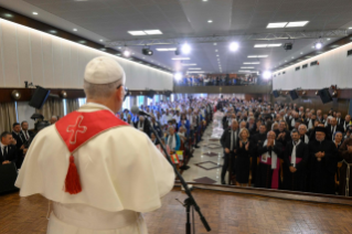 16-Voyage apostolique au Liban : Visite aux op&eacute;rateurs et aux patients de l'h&ocirc;pital &laquo; de la Croix &raquo; (Jal ed Dib)