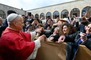 14-Viaggio Apostolico in Libano: Visita e Preghiera sulla Tomba di San Charbel Maklūf  