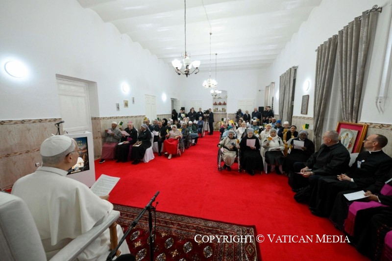 7-Apostolic Journey to Algiers: Visit to the Nursing Home of The Little Sisters of The Poor