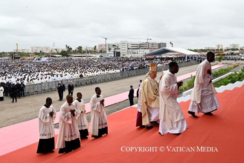 2-Viagem Apost&oacute;lica a Angola: Santa Missa 